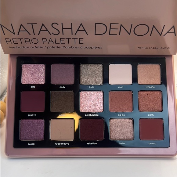 Natasha Denona Retro Eyeshadow Palette - Picture 3 of 9